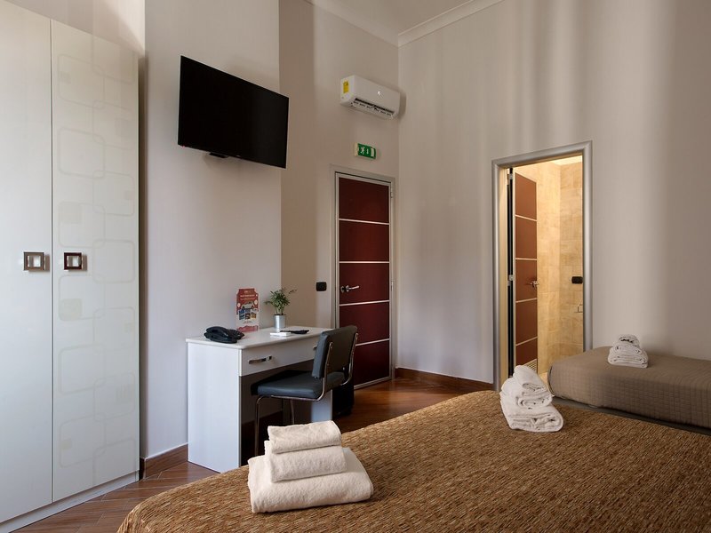 Diamond Hotel 22 - Room Example