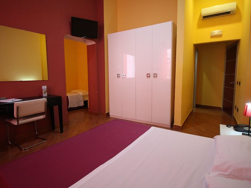 Diamond Hotel 24 - Room Example