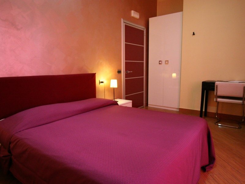 Diamond Hotel 41 - Room Example