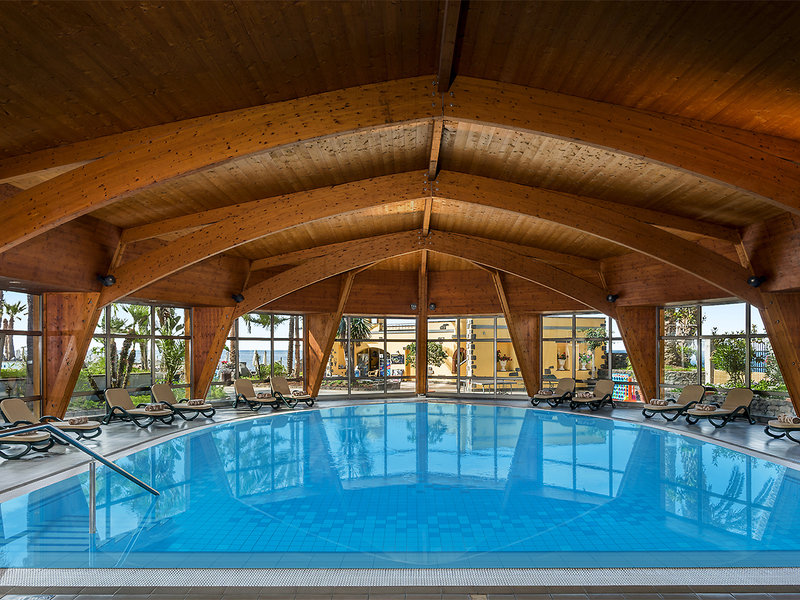 Royal Savoy Hotel 10