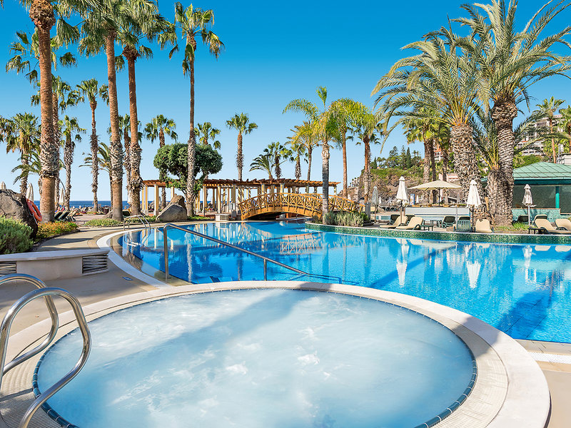 Royal Savoy Hotel 3