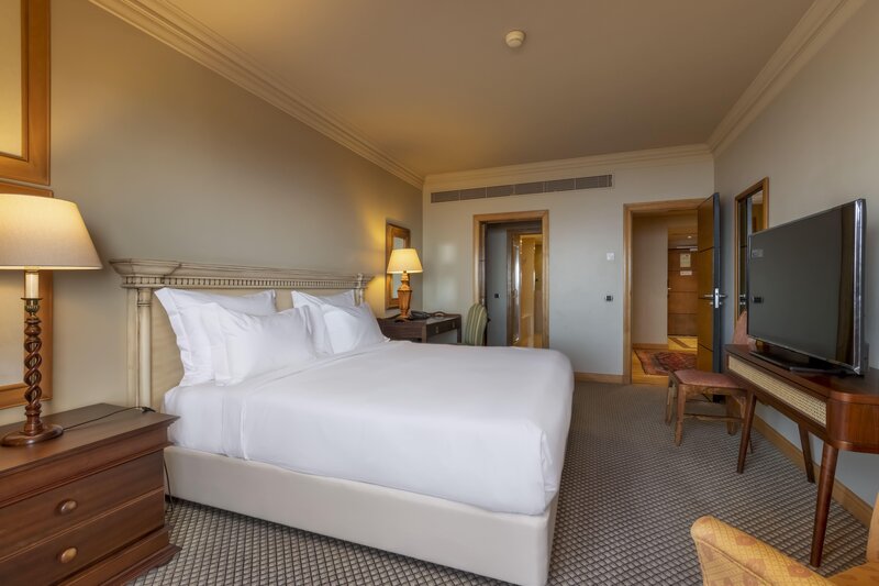 Royal Savoy Hotel 29