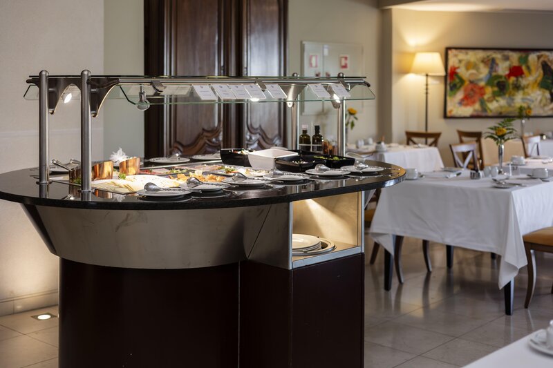 Royal Savoy Hotel 82