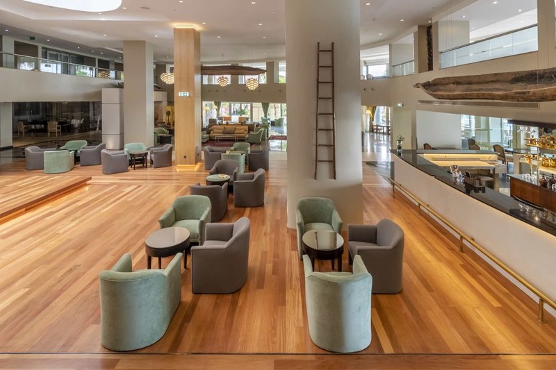 Royal Savoy Hotel 11