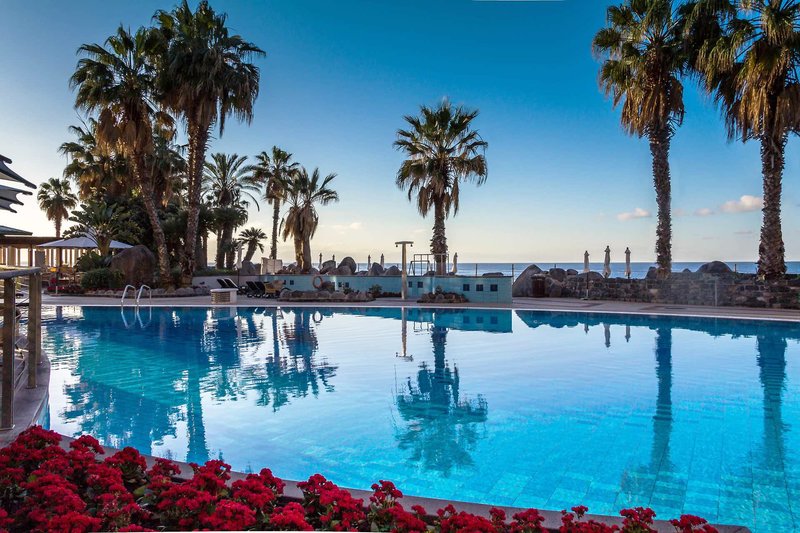 Royal Savoy Hotel 12