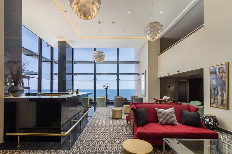 Royal Savoy Hotel 14