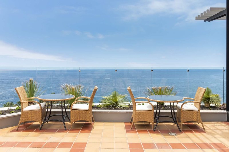 Royal Savoy Hotel 17