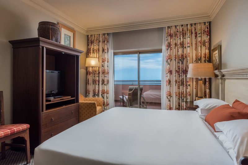 Royal Savoy Hotel 22