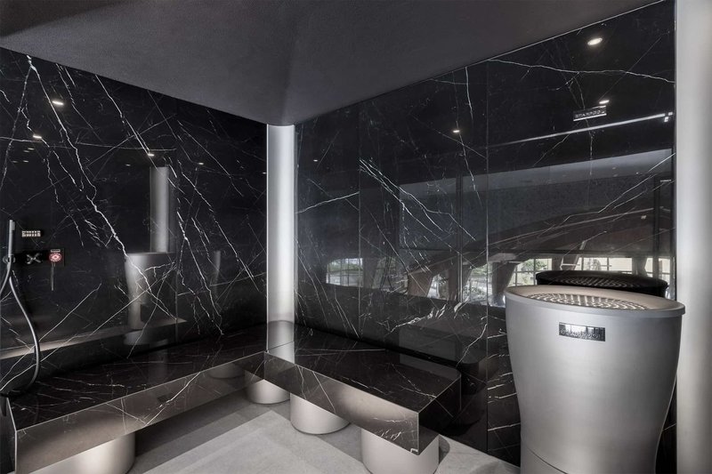 Royal Savoy Hotel 31