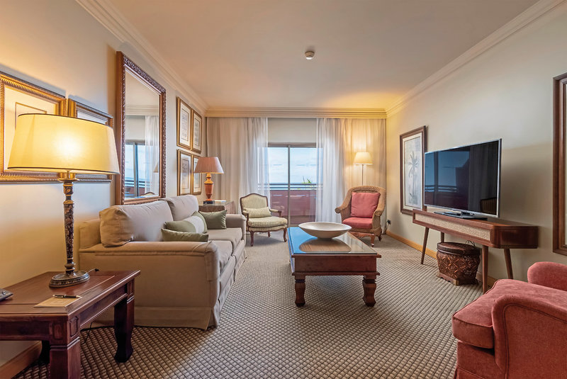 Royal Savoy Hotel 11