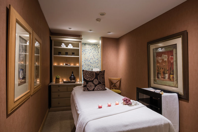 Royal Savoy Hotel 24