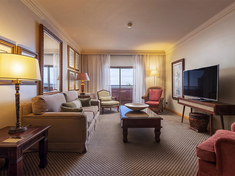 Royal Savoy Hotel 14