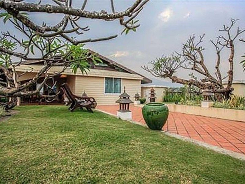 At Pingnakorn Hotel Nimmanhaeminda Road 3