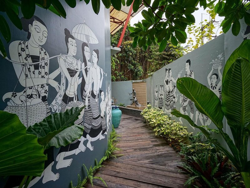 At Pingnakorn Hotel Nimmanhaeminda Road 6