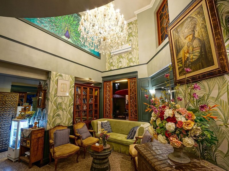 At Pingnakorn Hotel Nimmanhaeminda Road 11