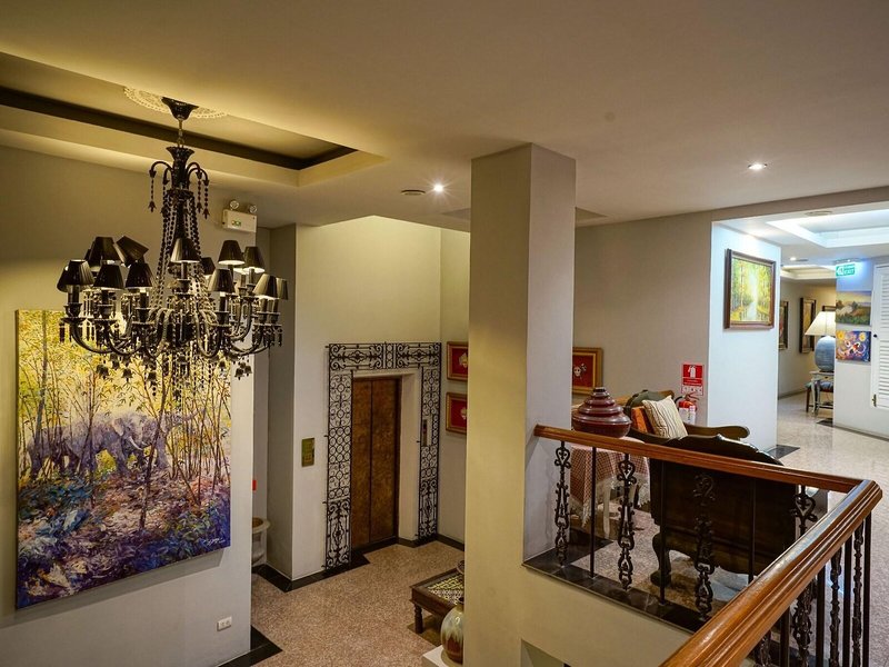 At Pingnakorn Hotel Nimmanhaeminda Road 15