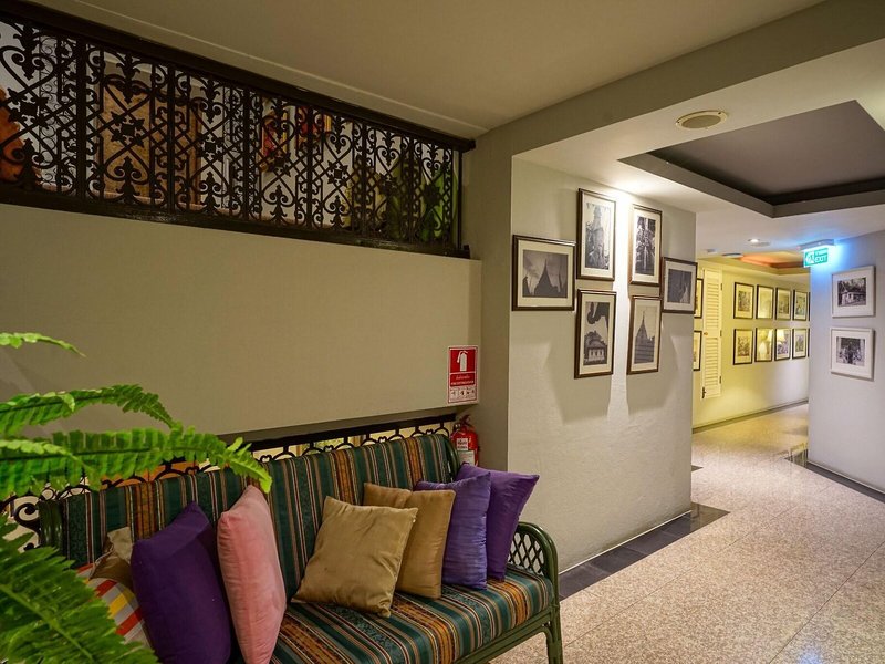 At Pingnakorn Hotel Nimmanhaeminda Road 17