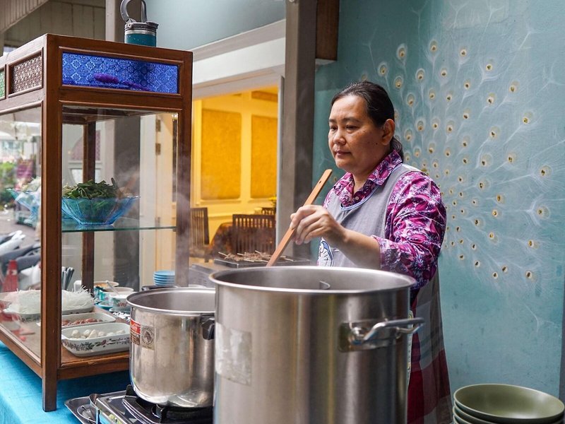 At Pingnakorn Hotel Nimmanhaeminda Road 20