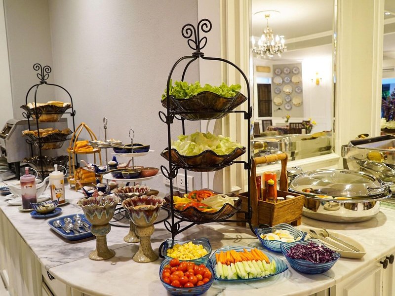 At Pingnakorn Hotel Nimmanhaeminda Road 28