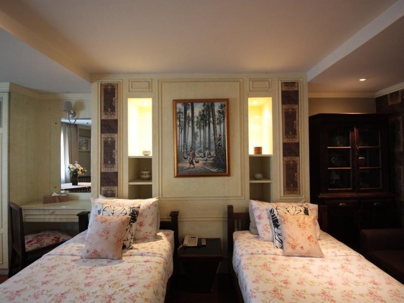 At Pingnakorn Hotel Nimmanhaeminda Road 29