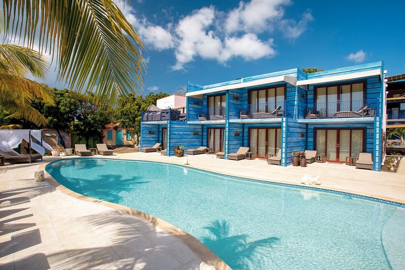 True Blue Bay Boutique Resort 6