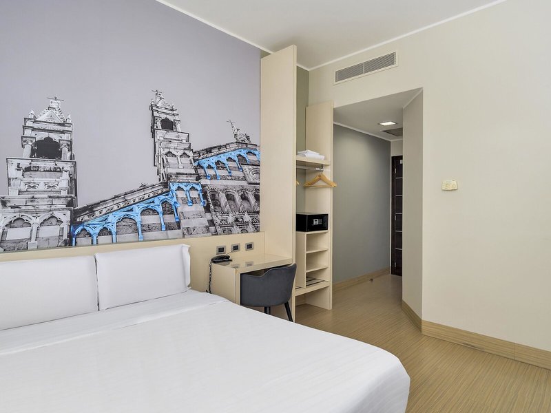 B&B HOTEL Milano Monza 28 - Room Example
