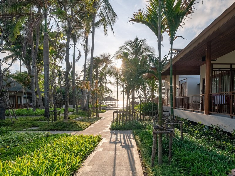 Banana Fan Sea Resort 1