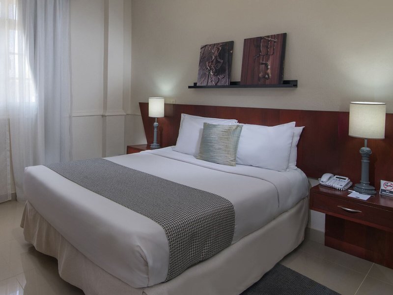 Hodelpa Caribe Colonial 42