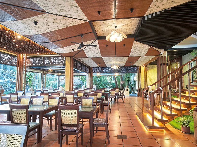 Bamboo Village Beach Resort & Spa 10