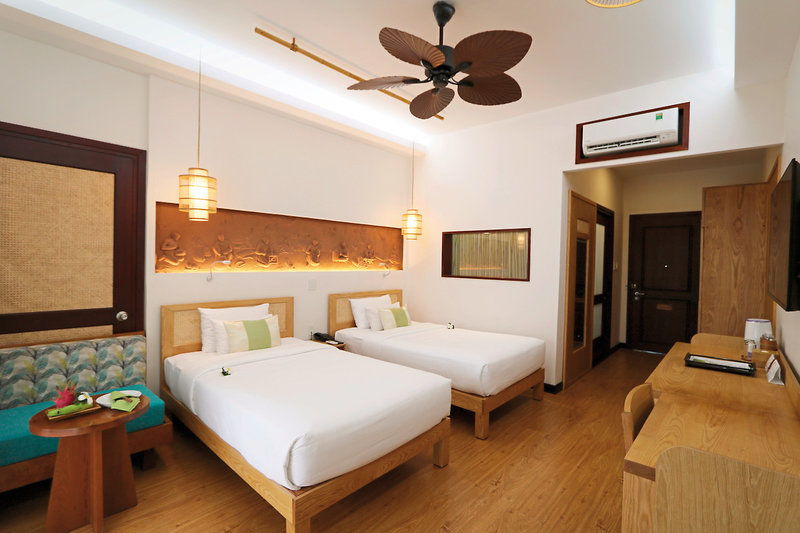 Bamboo Village Beach Resort & Spa 32