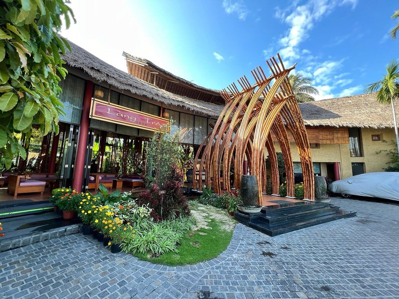 Bamboo Village Beach Resort & Spa 9
