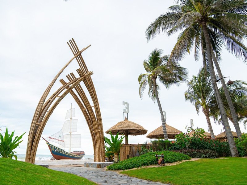 Bamboo Village Beach Resort & Spa 10