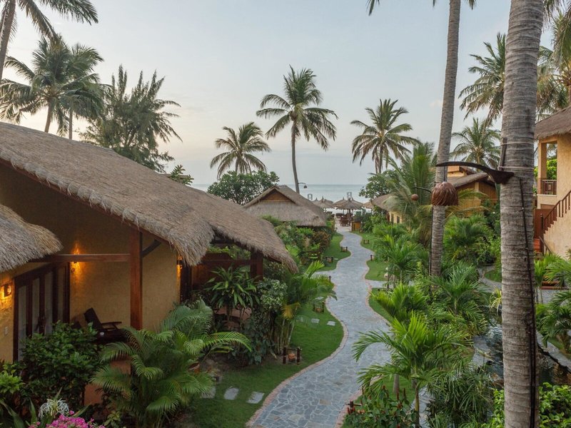 Bamboo Village Beach Resort & Spa 11