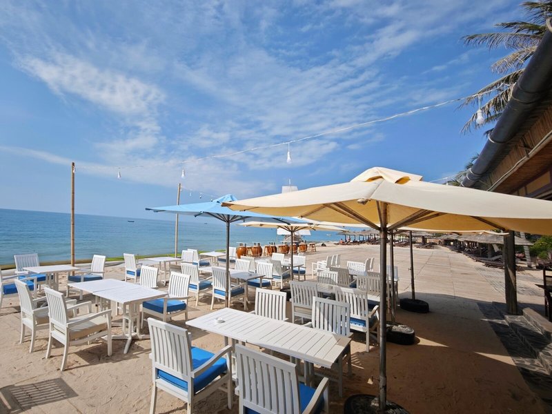Bamboo Village Beach Resort & Spa 17