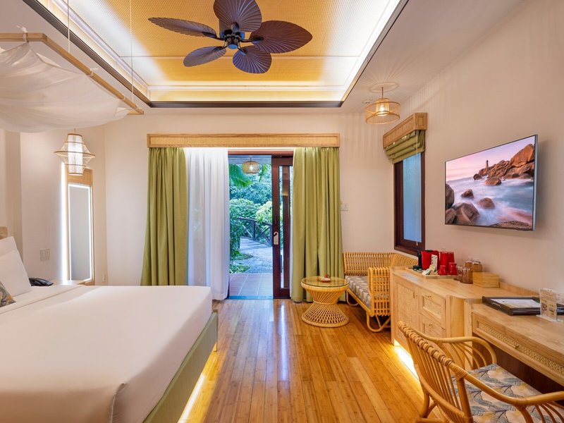 Bamboo Village Beach Resort & Spa 25