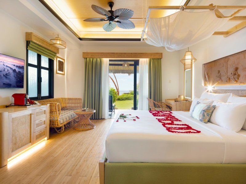 Bamboo Village Beach Resort & Spa 33