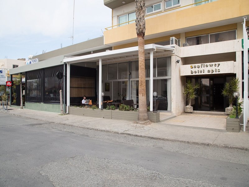 Sunflower Hotel & Apartments 3