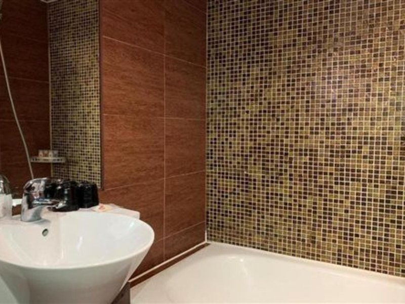 Best Western Grand 17