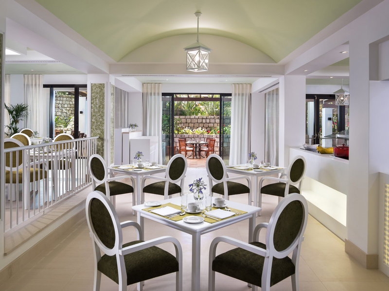 Pine Cliffs Hotel, a Luxury Collection Resort 9