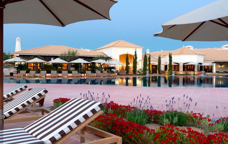 Pine Cliffs Residence, a Luxury Collection Resort 1