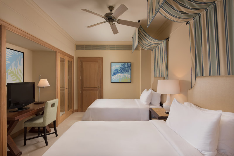 Pine Cliffs Residence, a Luxury Collection Resort 11