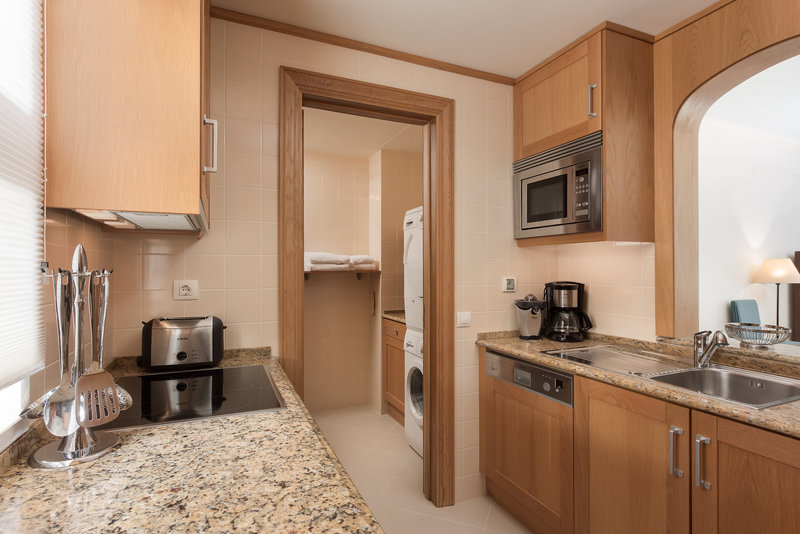 Pine Cliffs Residence, a Luxury Collection Resort 14