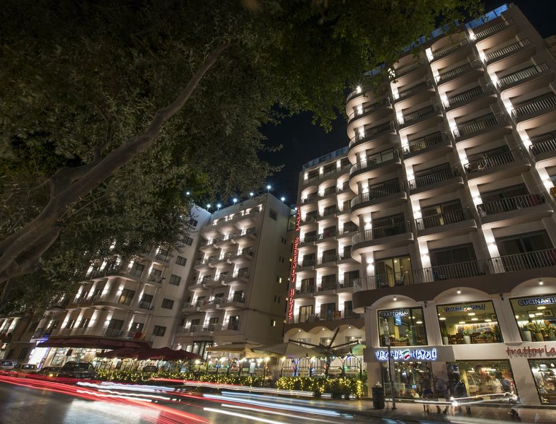 Plaza Hotels - Plaza 7