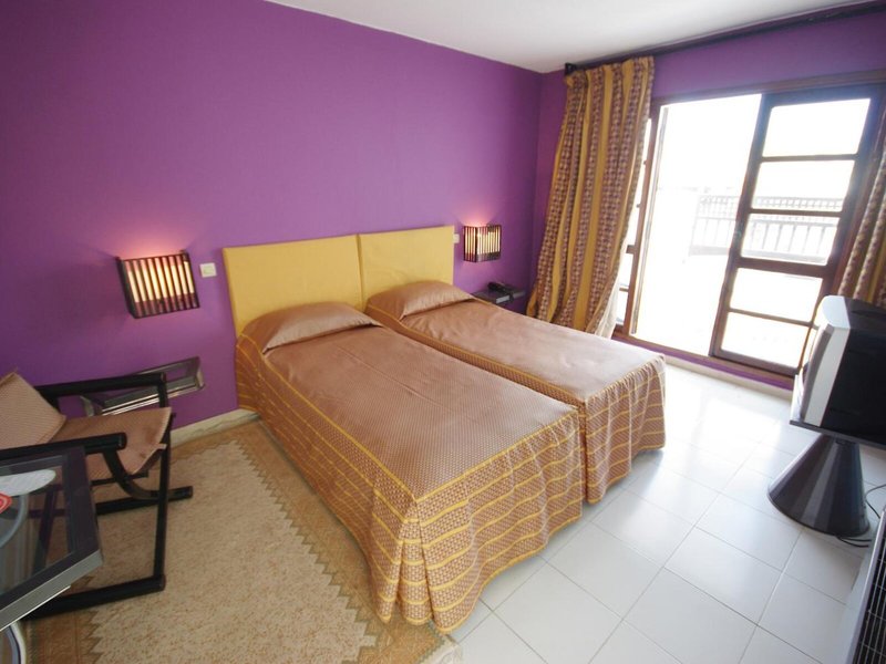 Club El Pueblo Tamlelt 42