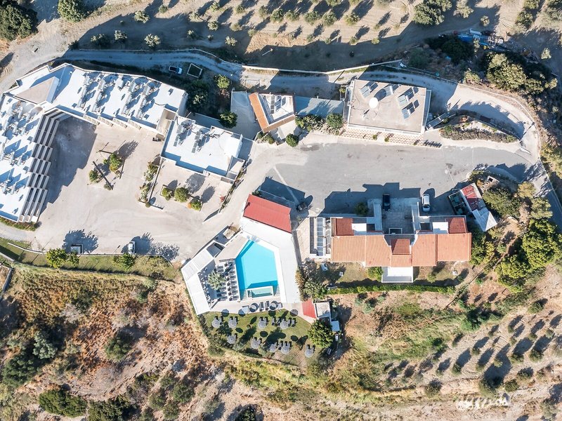 Hillside Studios & Apartments 1