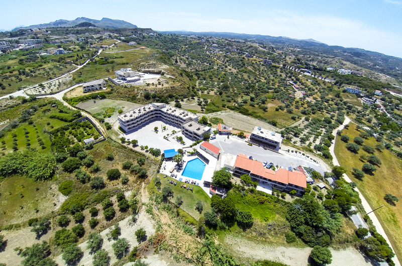 Hillside Studios & Apartments 1