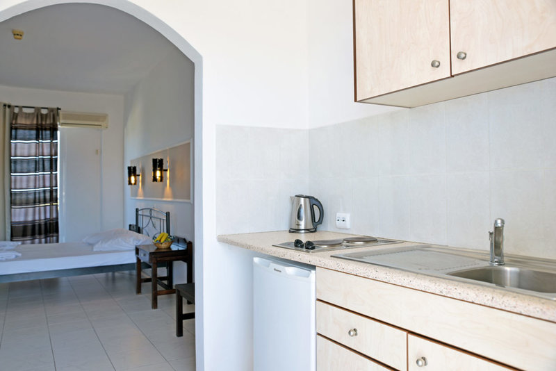 Hillside Studios & Apartments 4