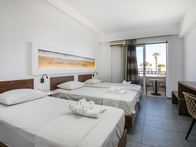 Hillside Studios & Apartments 28