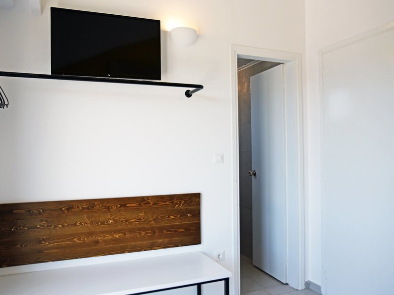 Hillside Studios & Apartments 41