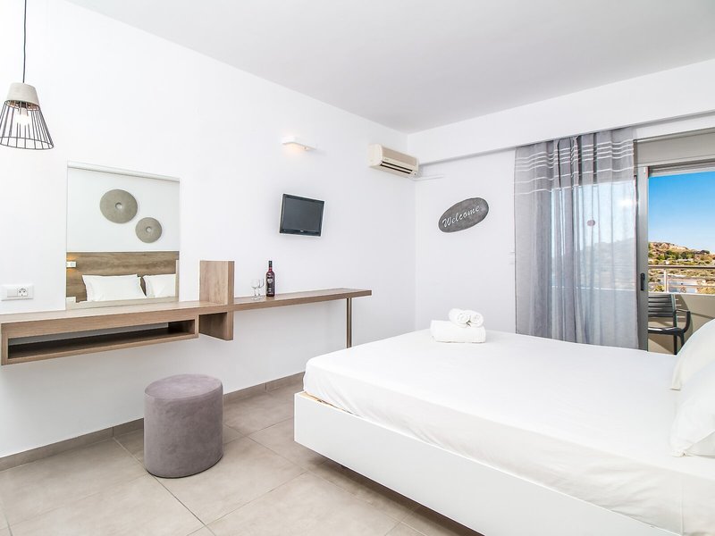 Hillside Studios & Apartments 48